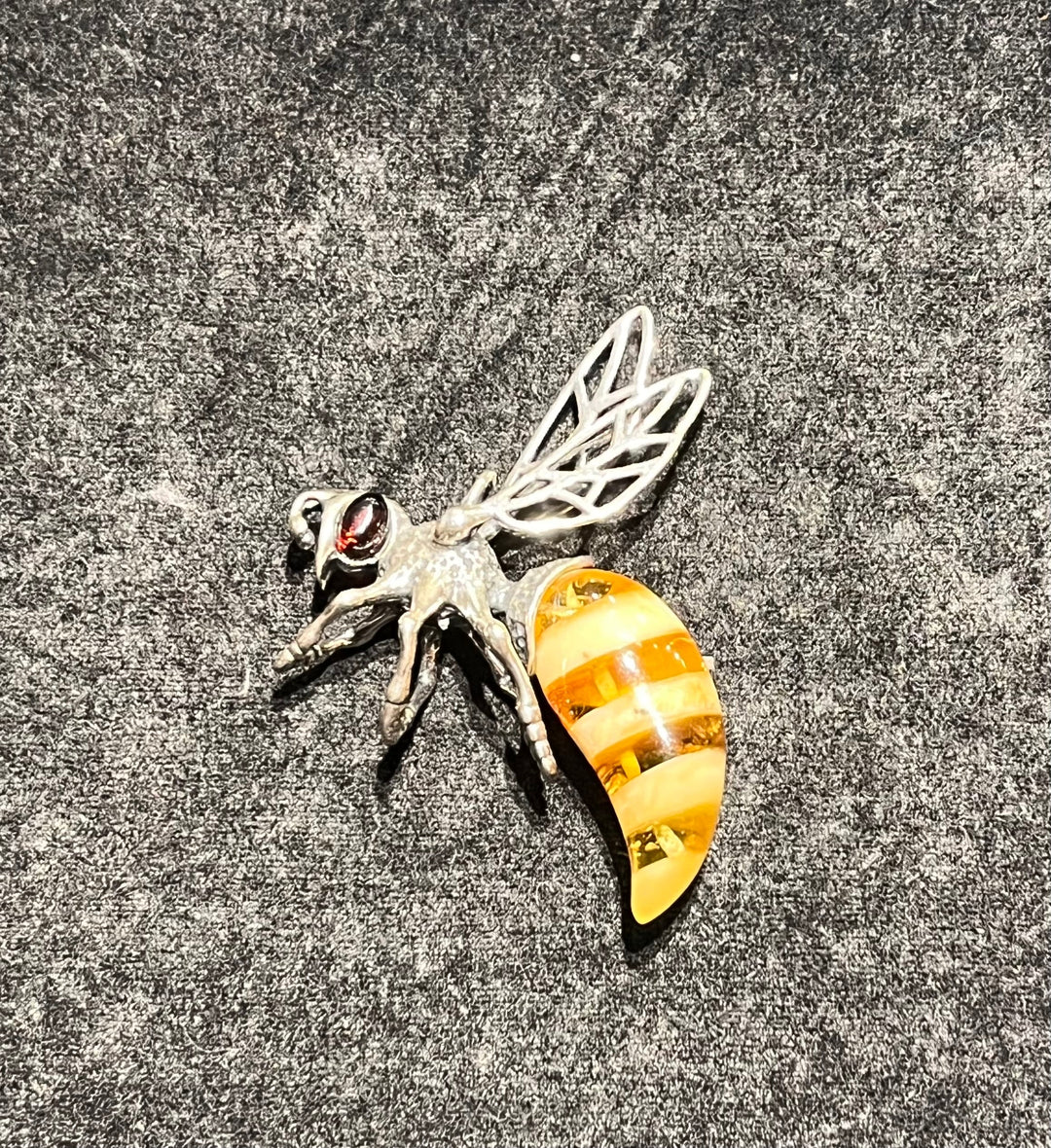 Amber Bee Pendent - Floating Lotus