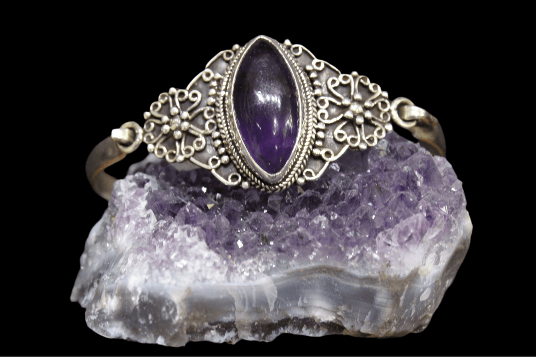 Amethyst Bracelet - Floating Lotus