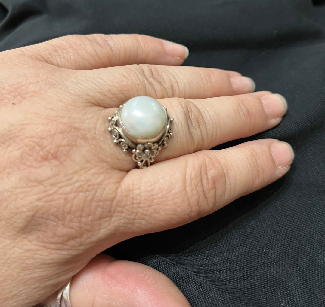 Antique Designed Pearl Ring ￼ - Floating Lotus
