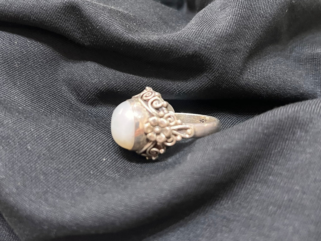 Antique Designed Pearl Ring ￼ - Floating Lotus