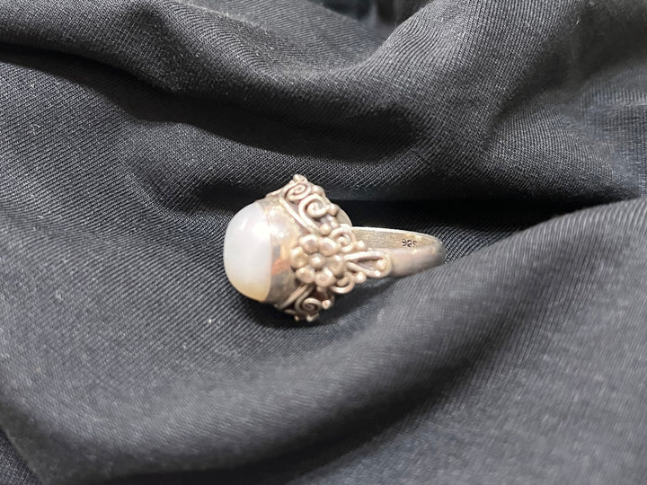 Antique Designed Pearl Ring ￼ - Floating Lotus