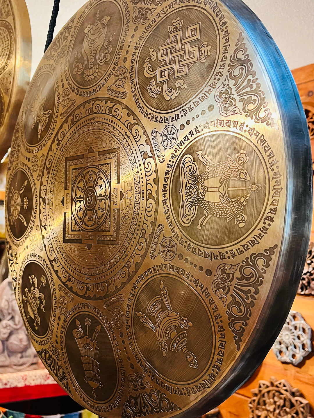 Auspicious Mandala Gong - Floating Lotus