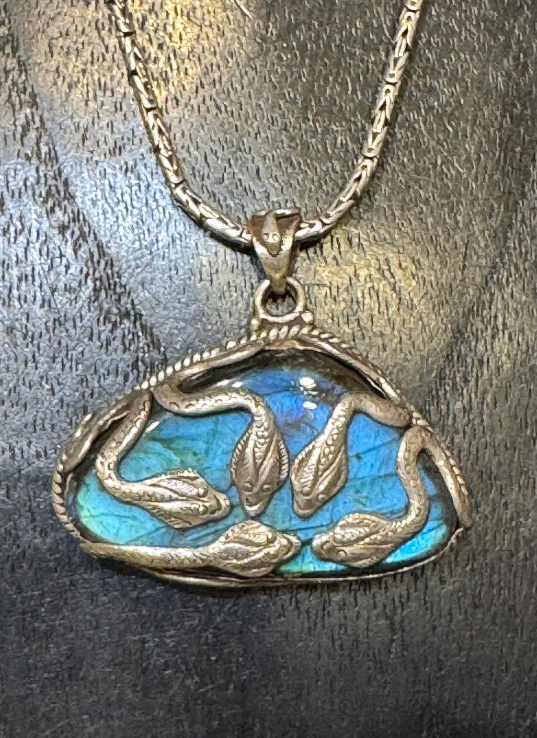 Beautiful Flowing Snakes over Labradorite Pendant - Floating Lotus