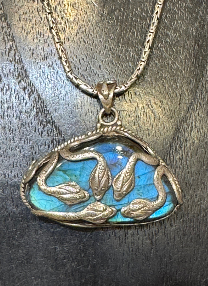 Beautiful Flowing Snakes over Labradorite Pendant - Floating Lotus