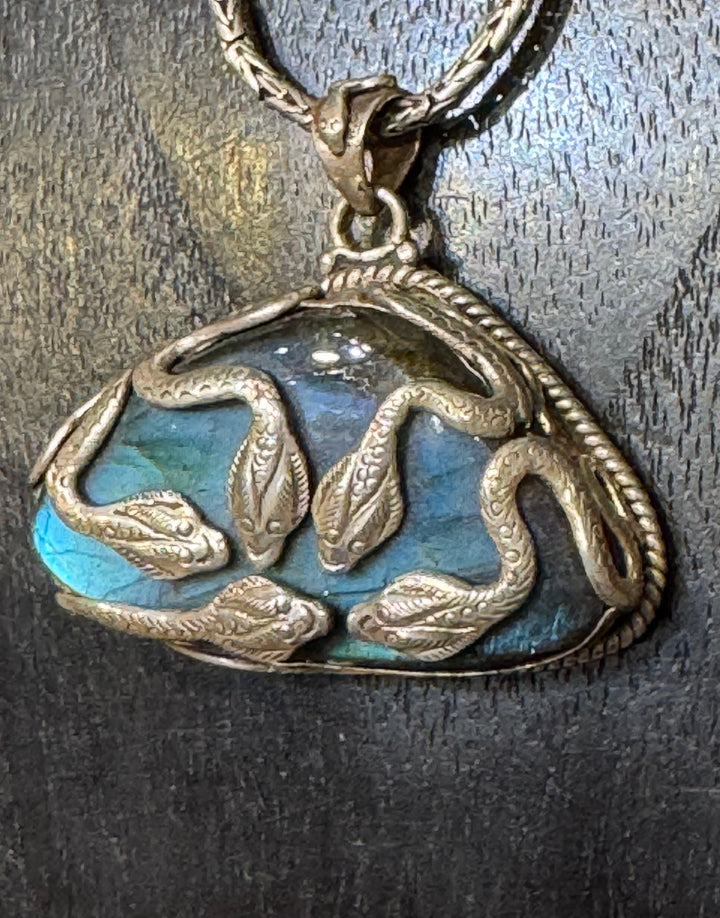 Beautiful Flowing Snakes over Labradorite Pendant - Floating Lotus