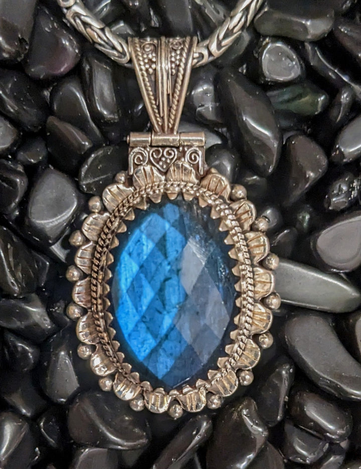 Beautifully Detailed Labradorite Pendant - Floating Lotus