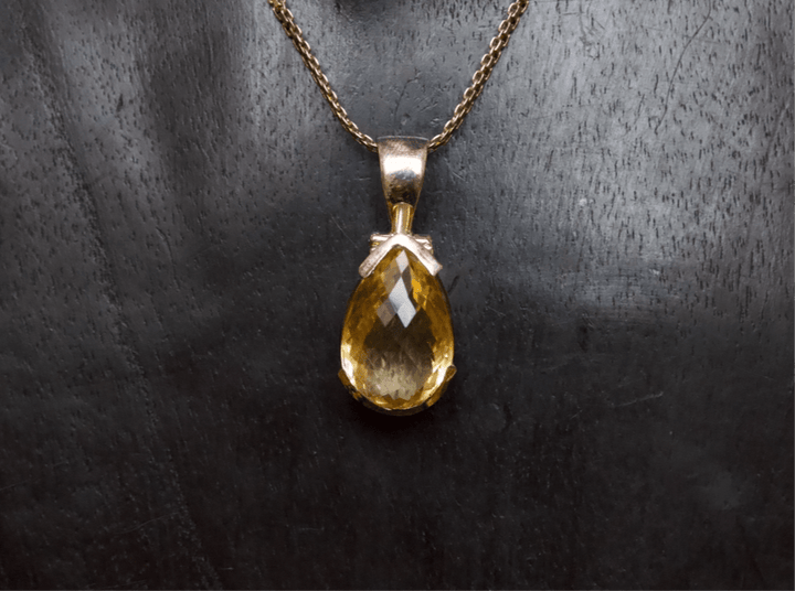 Citrine Pendant - Floating Lotus