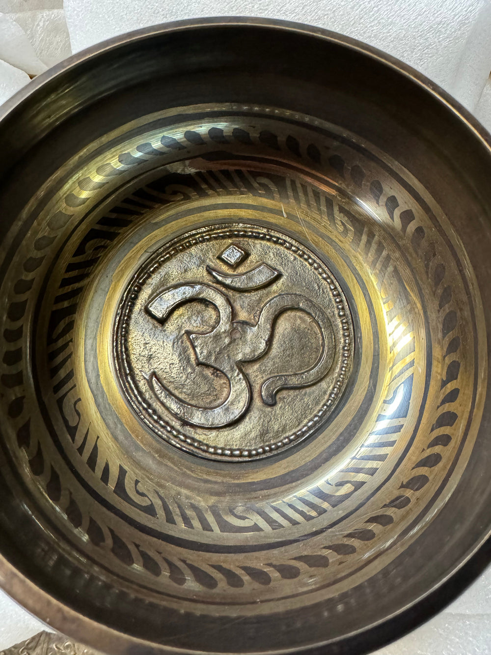 Compassion Heart Chakra Singing Bowl - Floating Lotus