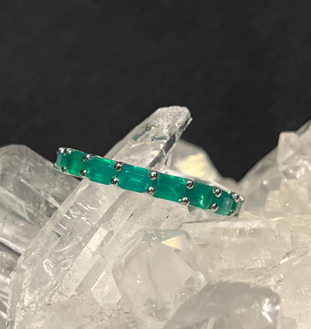Emerald Wrap Around Ring - Floating Lotus