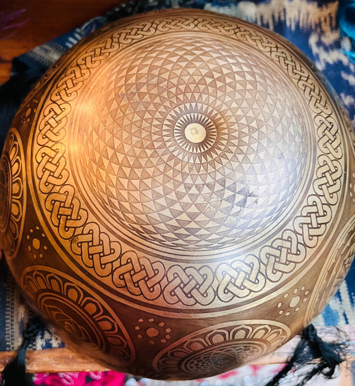 Flower Of Life Heart Chakra Singing Bowl￼ - Floating Lotus
