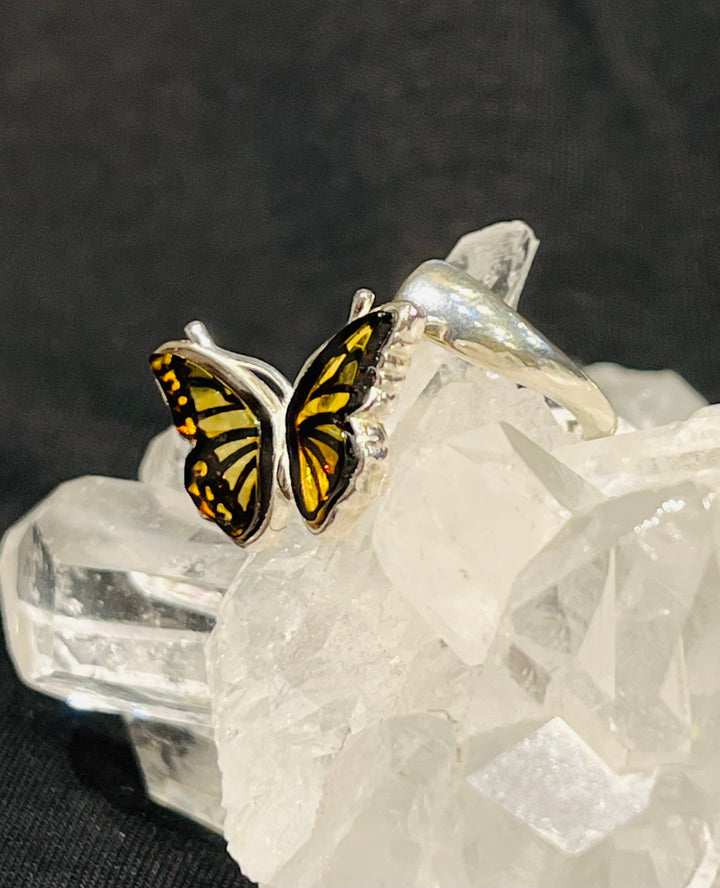 Flying Butterfly Amber Ring - Floating Lotus