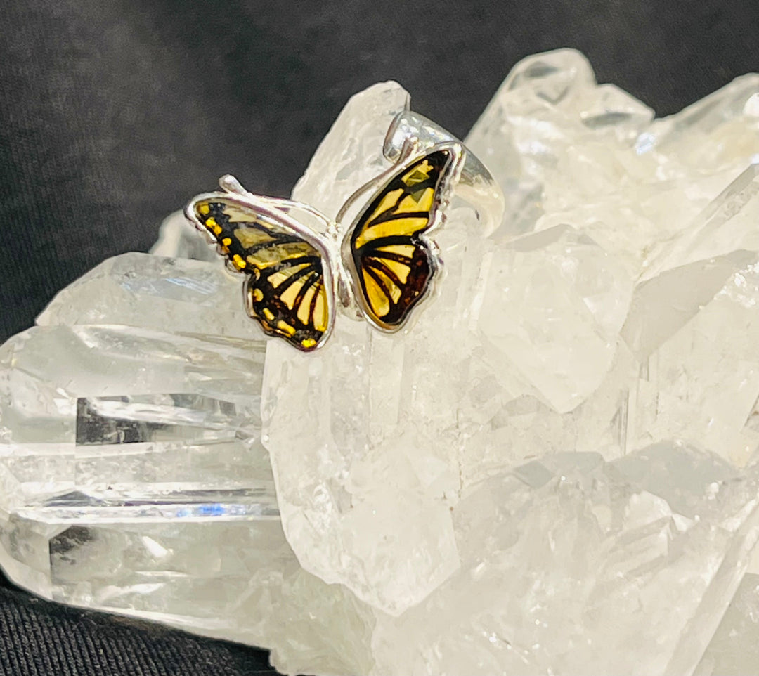 Flying Butterfly Amber Ring - Floating Lotus