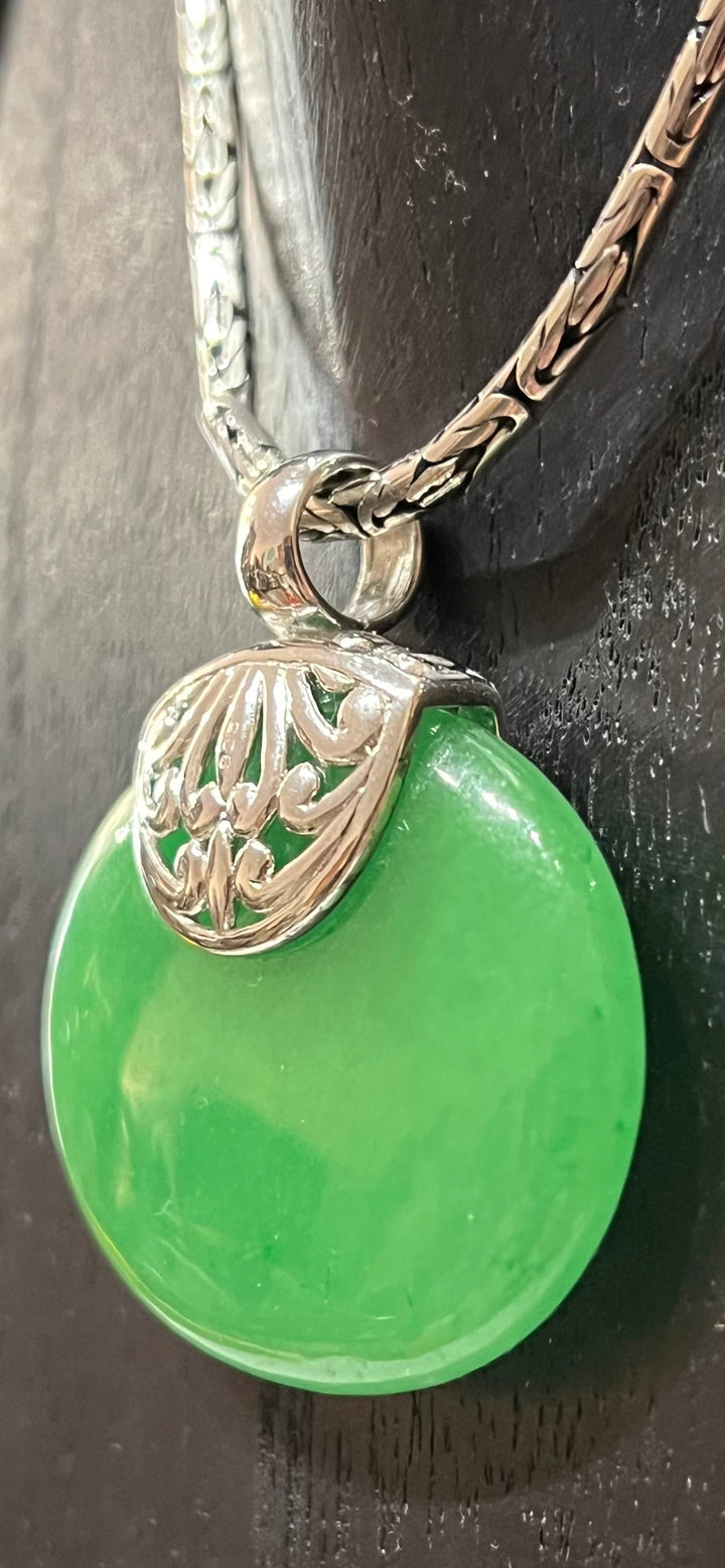 Jade Silver Pendant ￼ - Floating Lotus