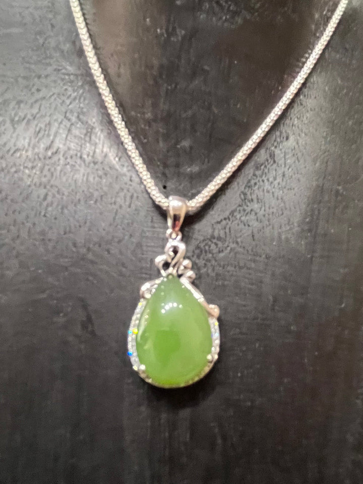 Lacey Silver Jade Pendant - Floating Lotus