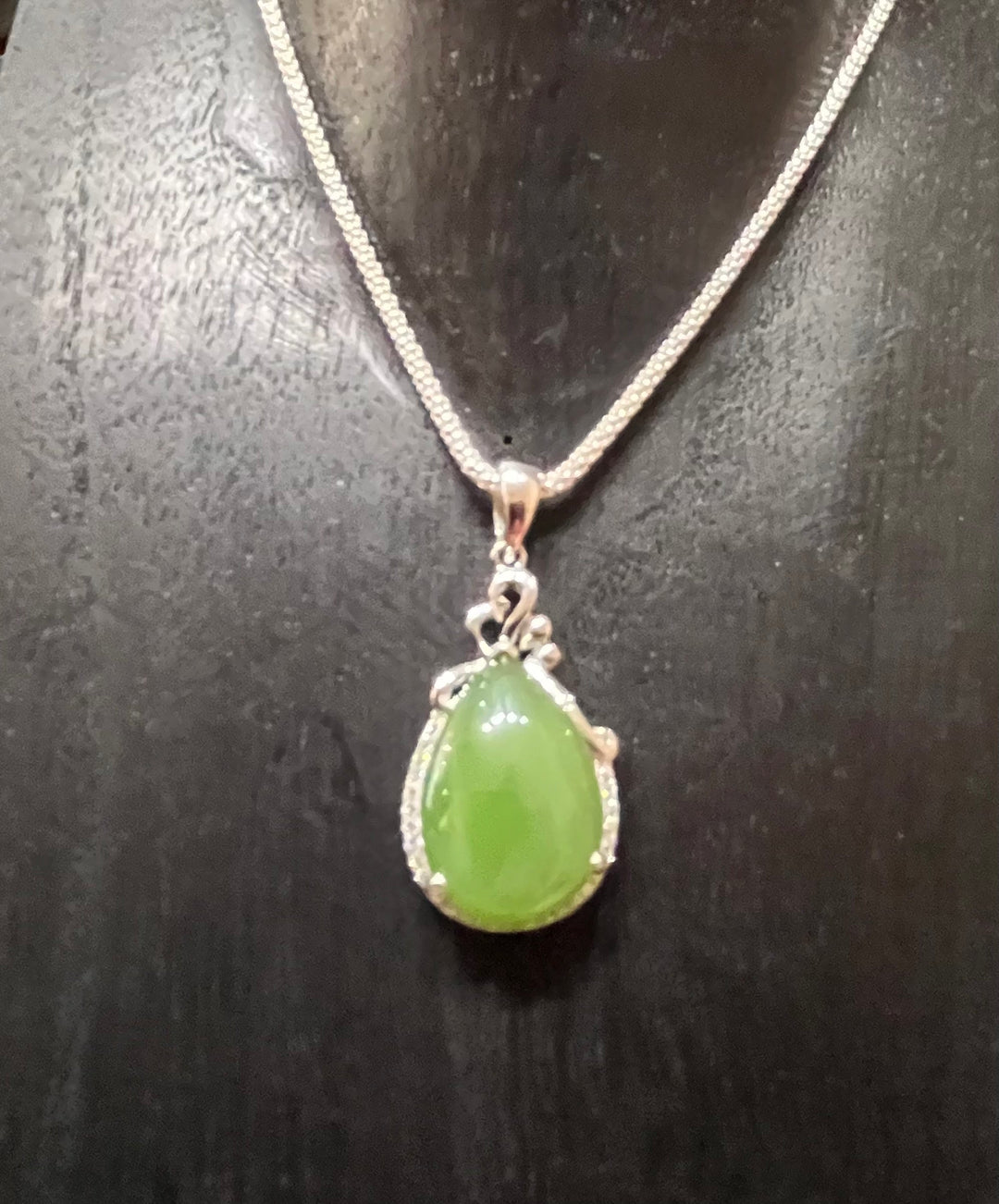 Lacey Silver Jade Pendant - Floating Lotus