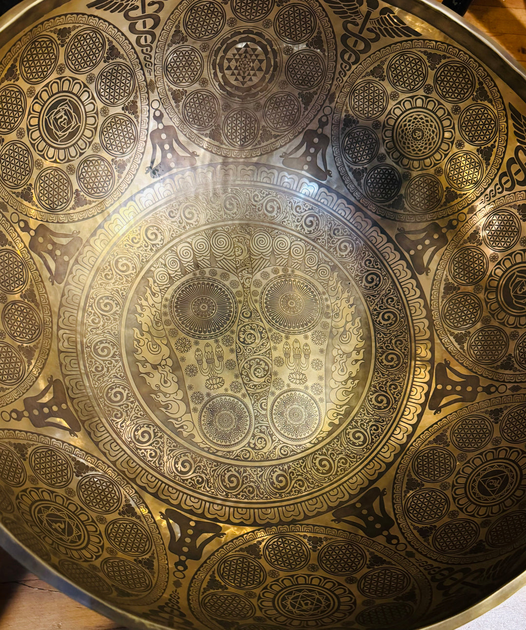 Large Stand in Auspicious Singing Bowl - Floating Lotus