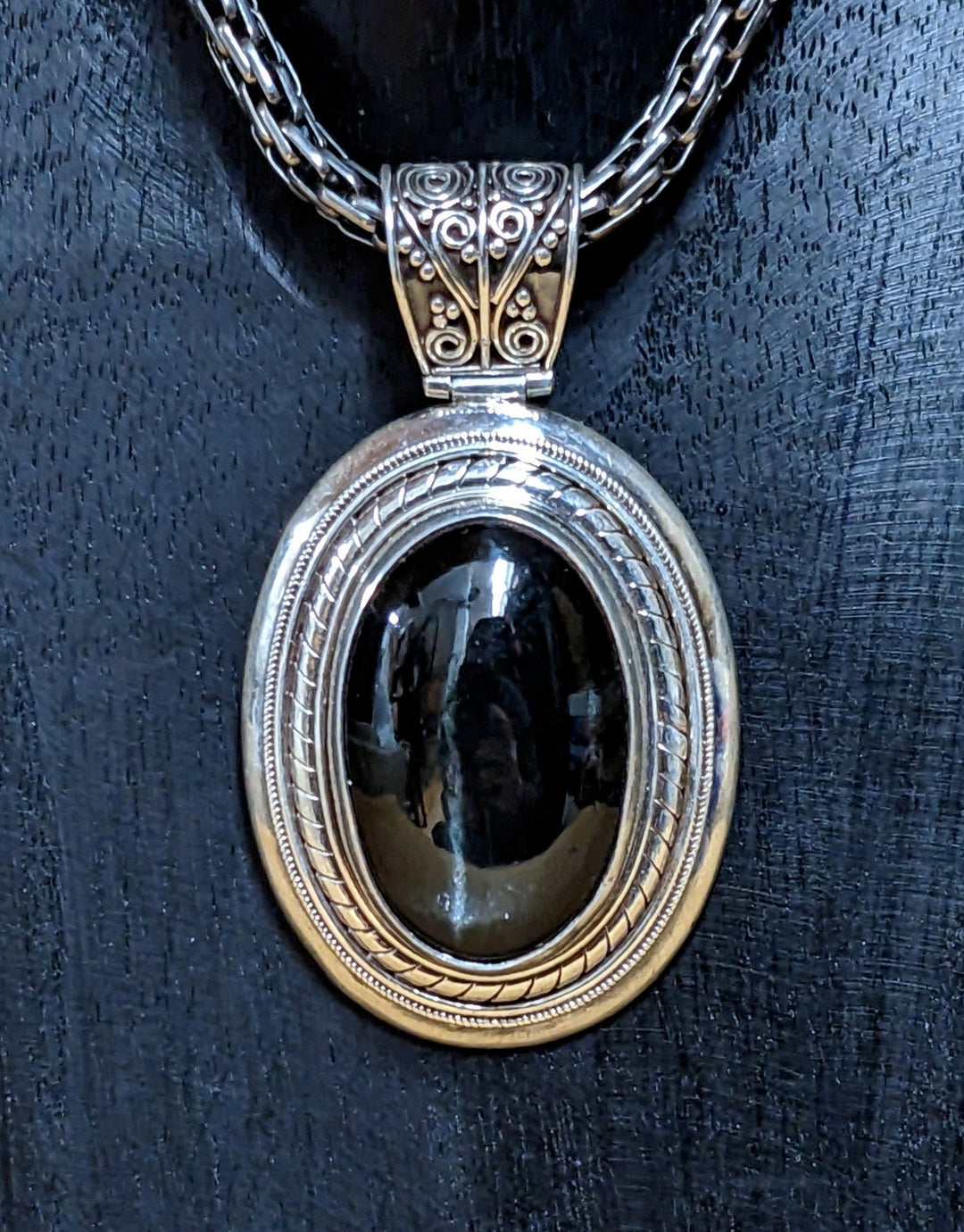Mesmerizing Obsidian Pendant - Floating Lotus