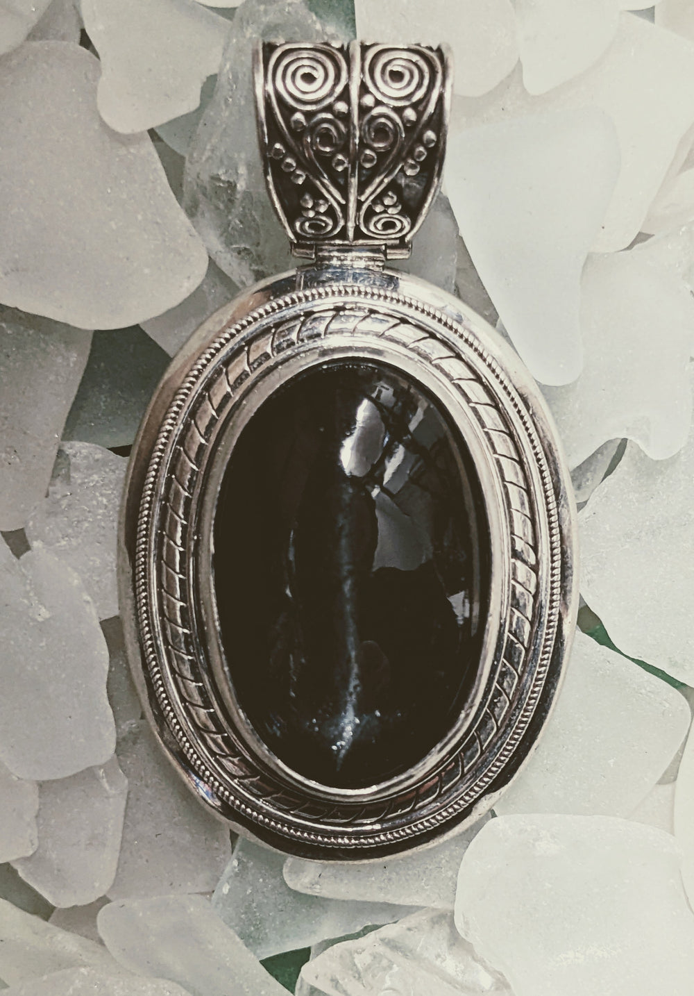 Mesmerizing Obsidian Pendant - Floating Lotus