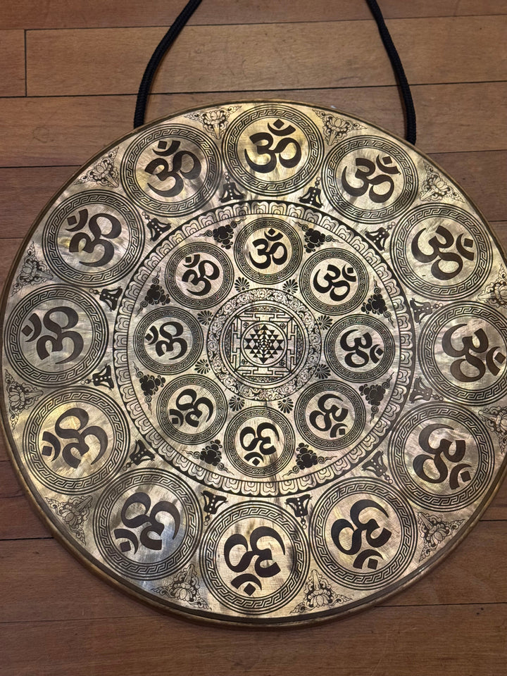 Shri Yantra Om Gong