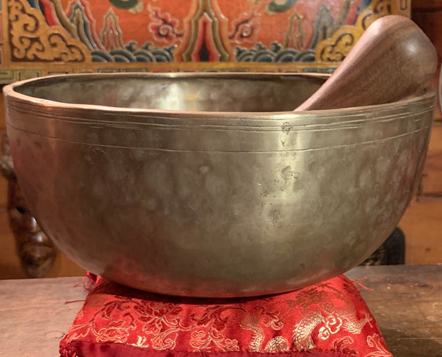 Antique Tibetan Singing Bowl - Floating Lotus