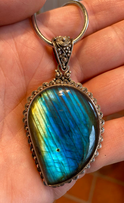 Labradorite Fire Pendant - Floating Lotus