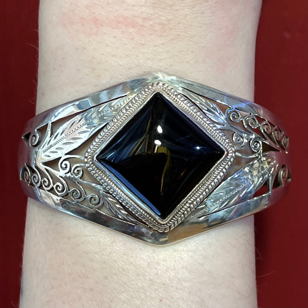 Ornate Onyx Cuff Bravelet